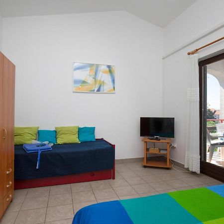 Apartments Brankica Island - Happy Rentals Вантачичи Екстериор снимка