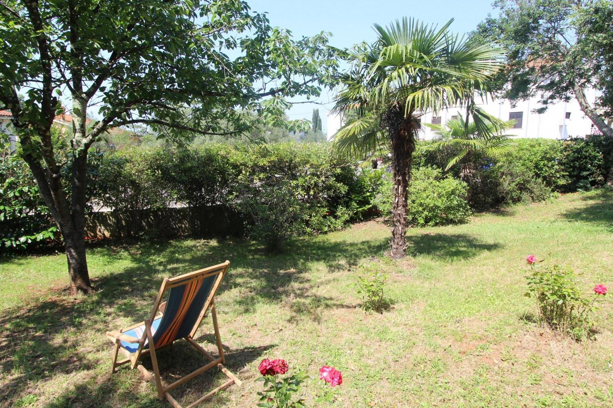 Apartments Brankica Island - Happy Rentals Вантачичи Екстериор снимка