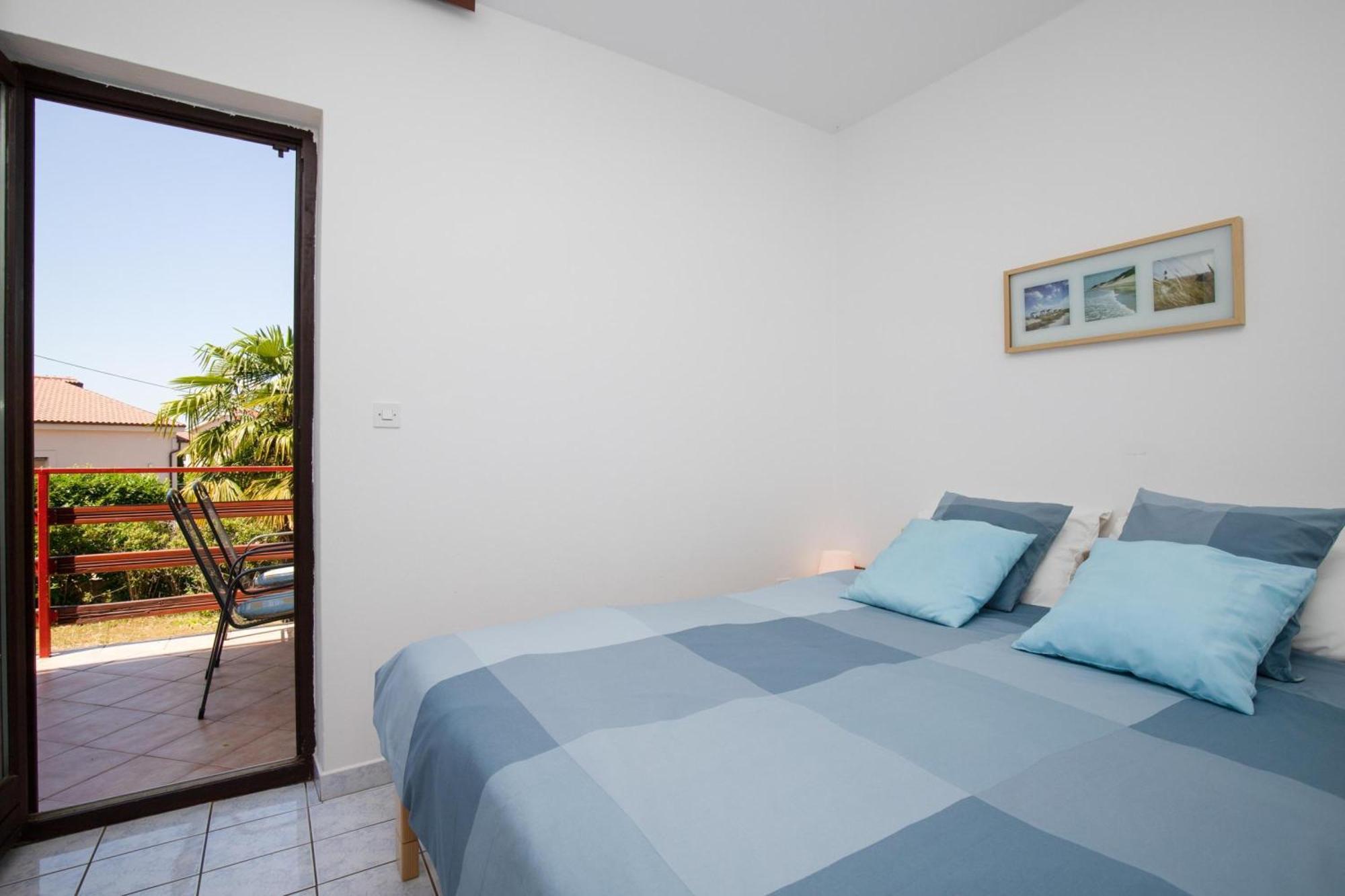 Apartments Brankica Island - Happy Rentals Вантачичи Екстериор снимка
