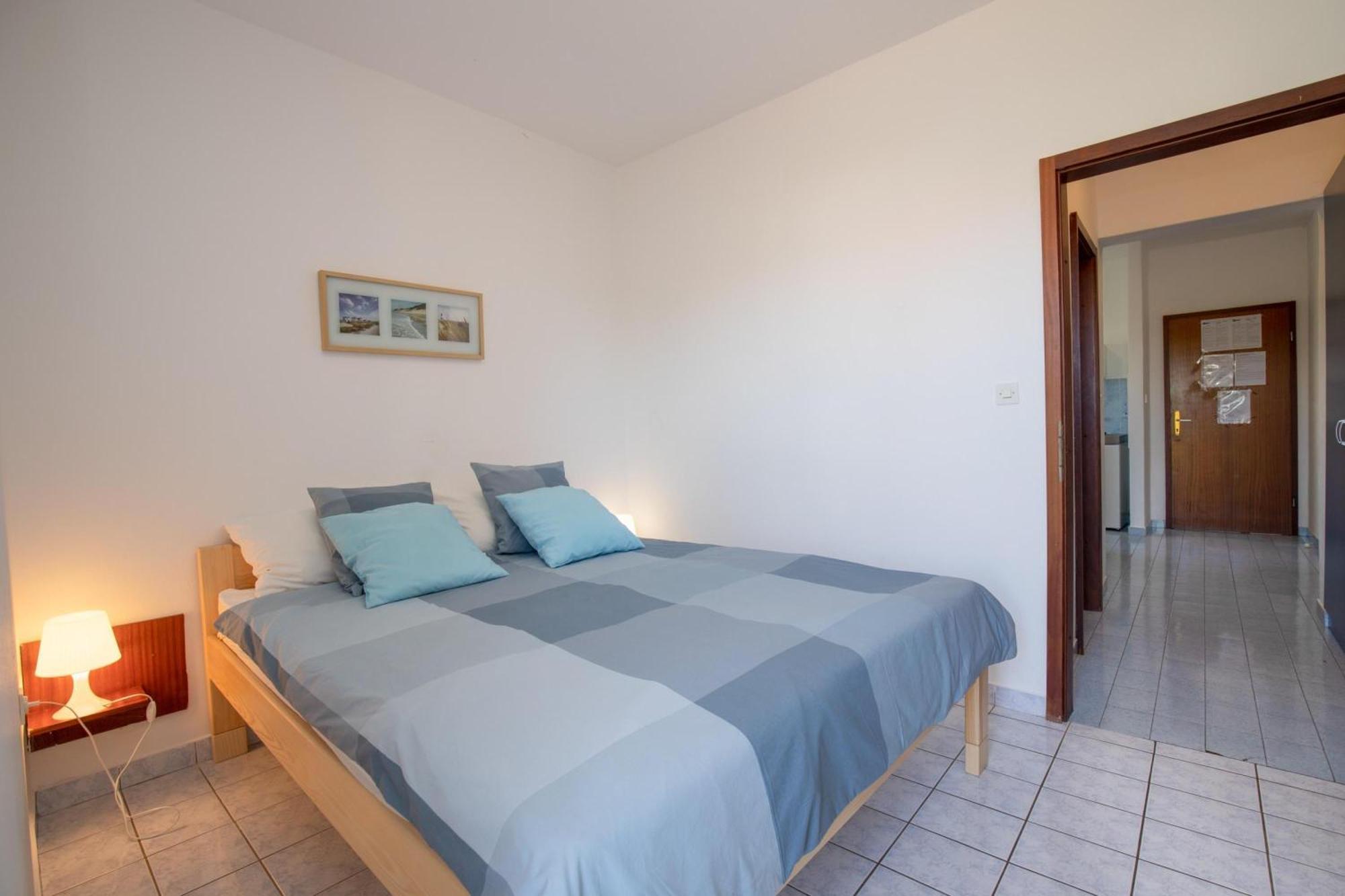 Apartments Brankica Island - Happy Rentals Вантачичи Екстериор снимка